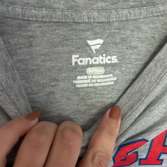 MLB Chicago Cubs T-shirt - S - NWOT - Picture 2 of 2